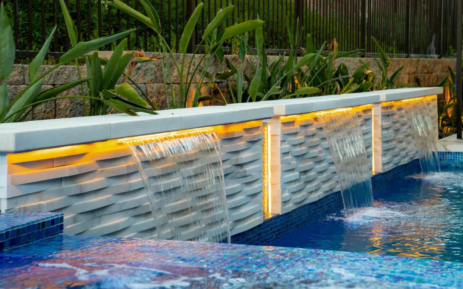 swimming pool contractors los angeles​